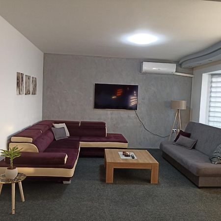 Royal Apartmani Bosanski Samac Экстерьер фото