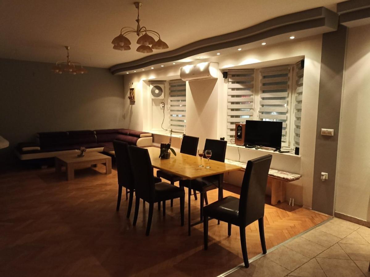 Royal Apartmani Bosanski Samac Экстерьер фото