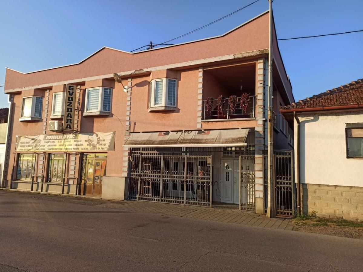 Royal Apartmani Bosanski Samac Экстерьер фото