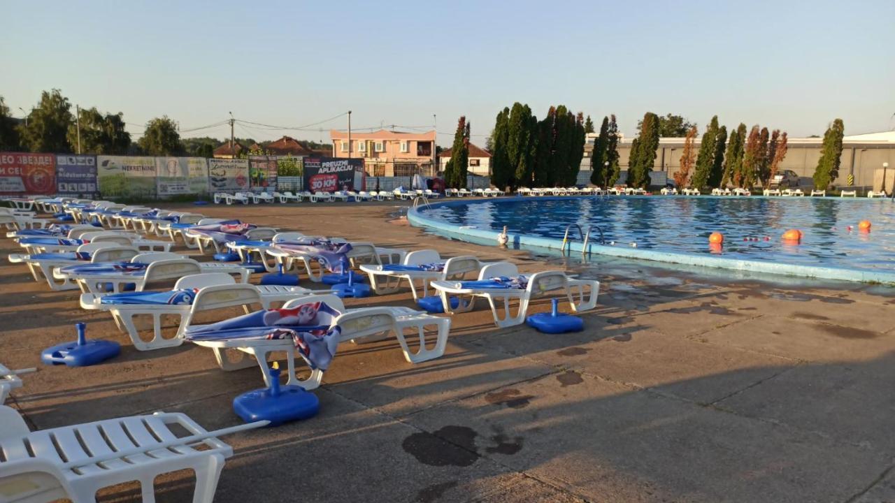 Royal Apartmani Bosanski Samac Экстерьер фото