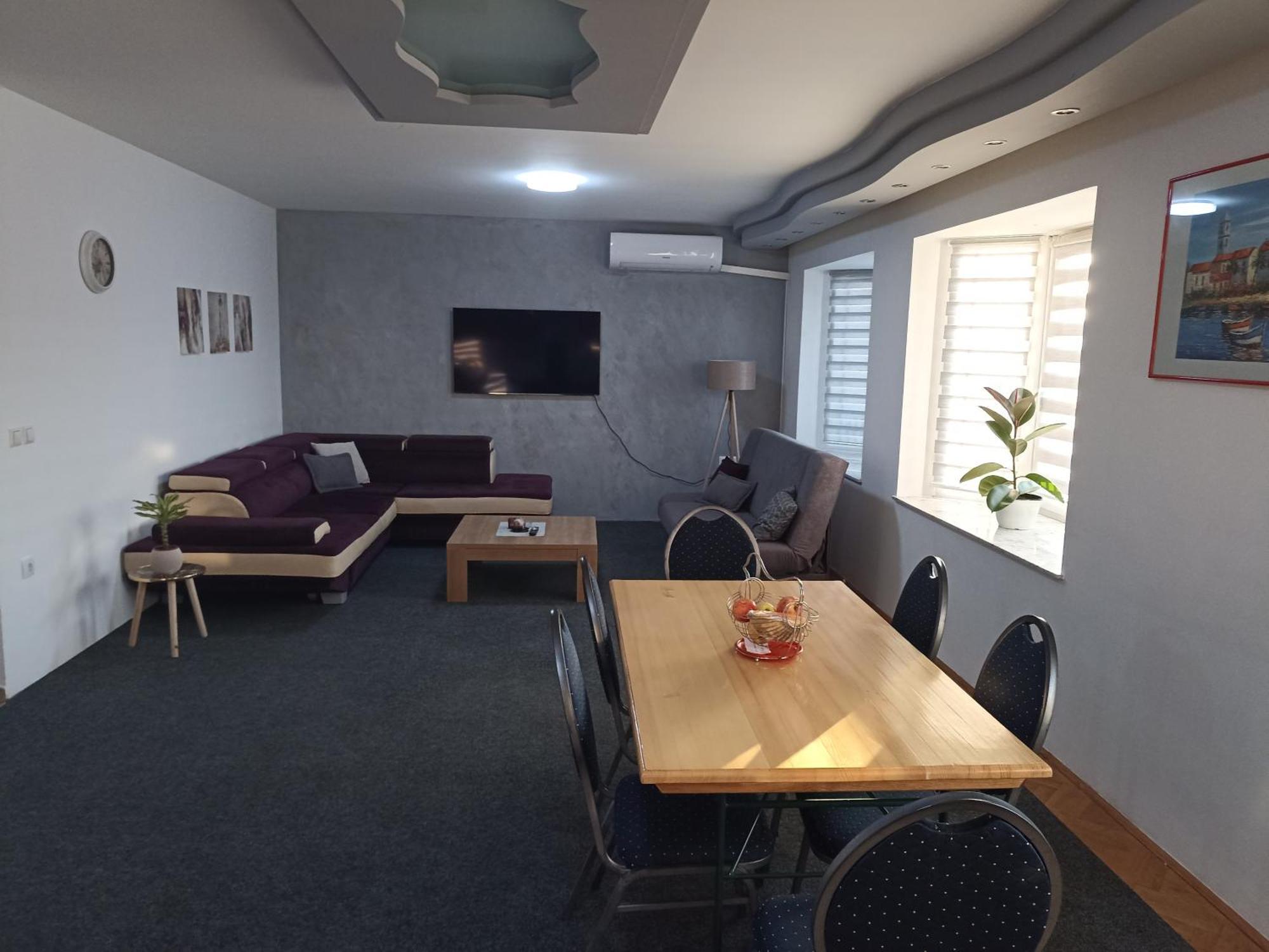 Royal Apartmani Bosanski Samac Экстерьер фото