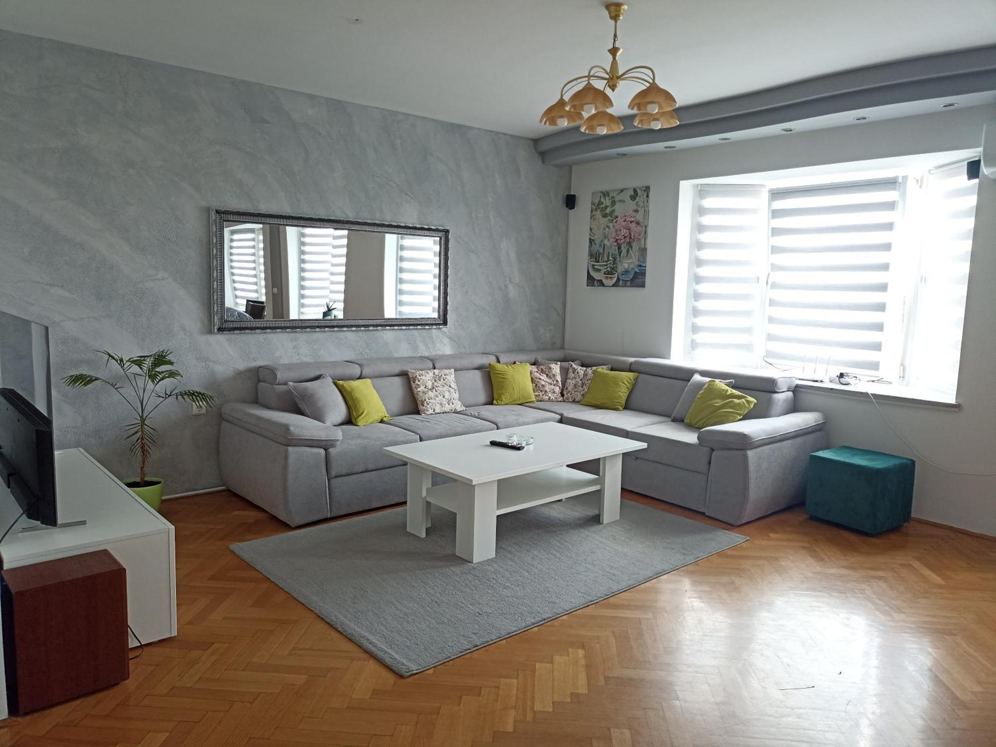 Royal Apartmani Bosanski Samac Экстерьер фото